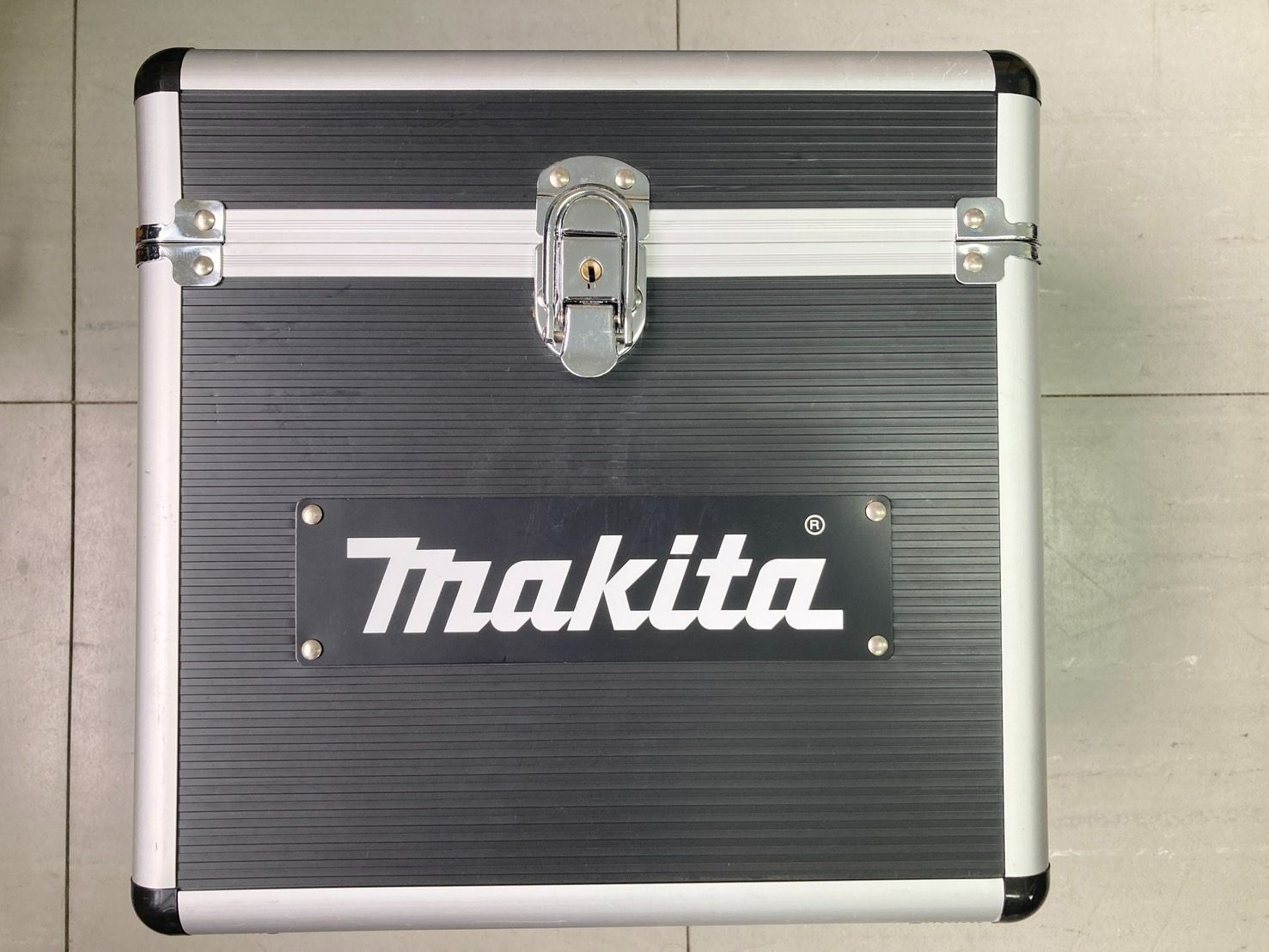 充電式屋内･屋外兼用墨出し器 SK10GD