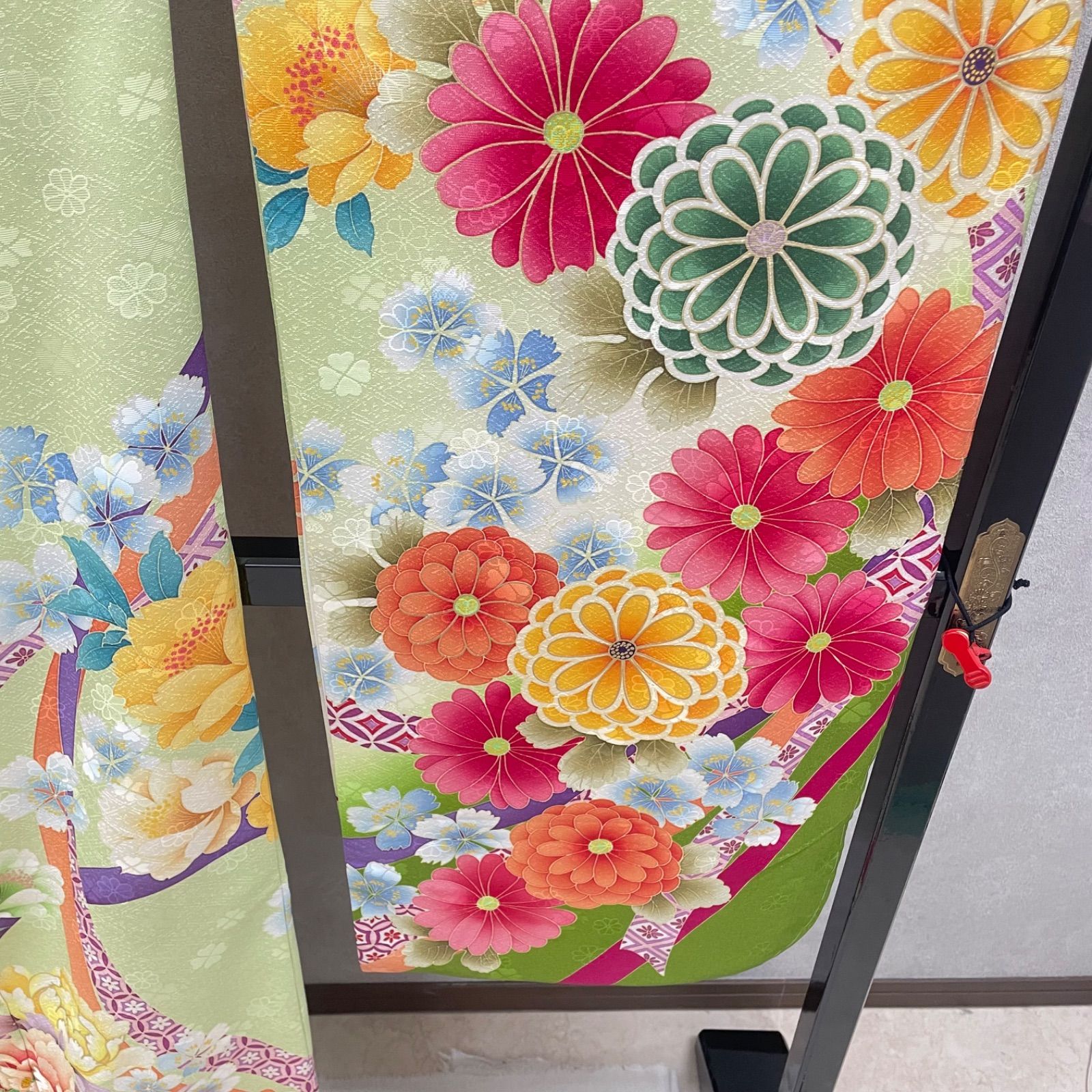 振袖 身長147-162cm 赤　牡丹　菊　桜　正絹 sef231.jpg