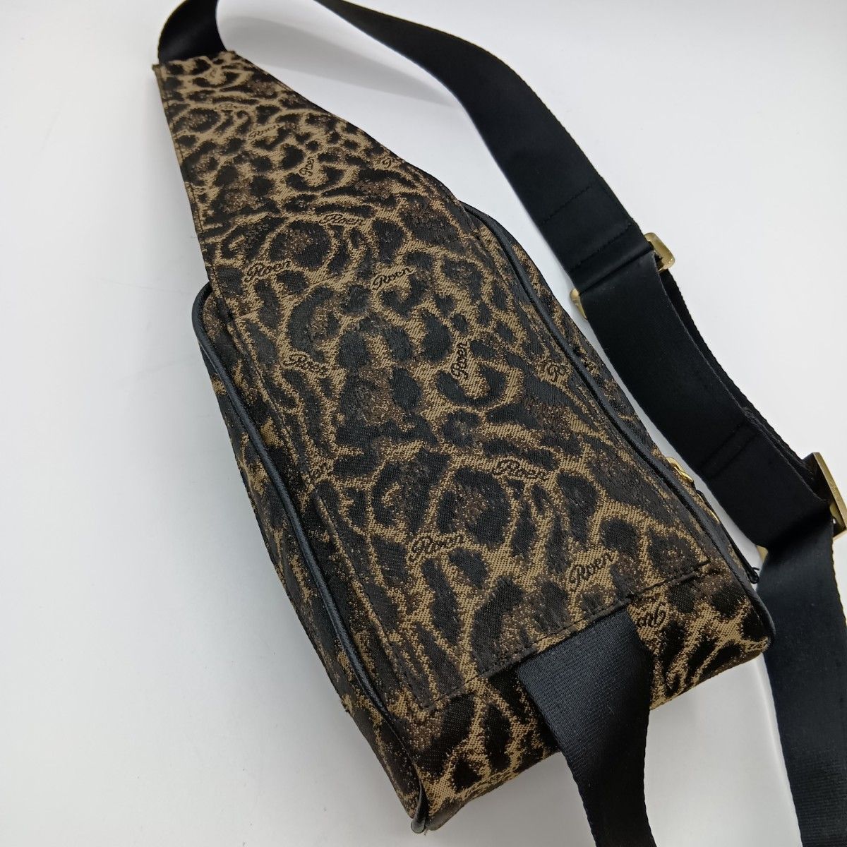 roen ロエン ボディーバッグ レオパード スカル