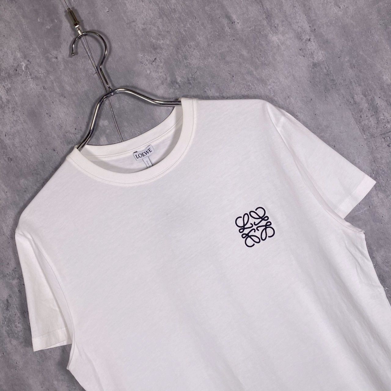 LOEWE ロエベ 刺繍半袖Tシャツ ホワイト LOEWE』ロエベ (S) ワンポイントロゴ刺繍 半袖Tシャツ - メルカリ
