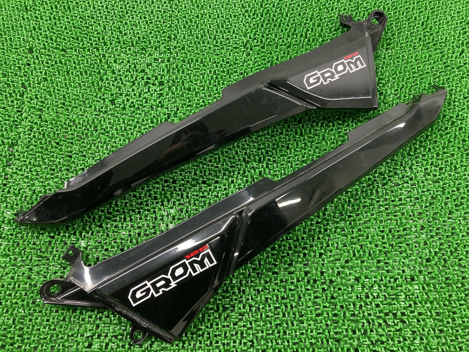 グロム サイドカバー 左右 黒 K26 ホンダ 純正 バイク 部品 JC61