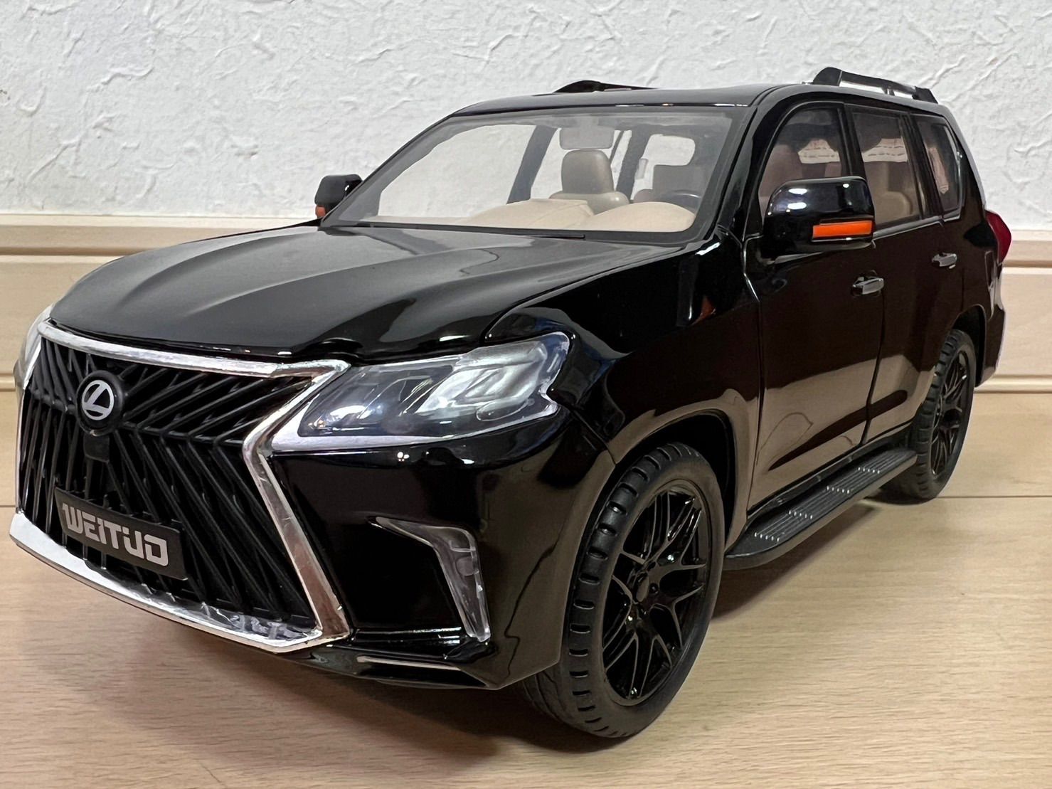 レクサス LX570 ミニカー 1/18 ブラック H139 再入荷】レクサス LX570 ミニカー 1/18 ブラック H139 - メルカリ