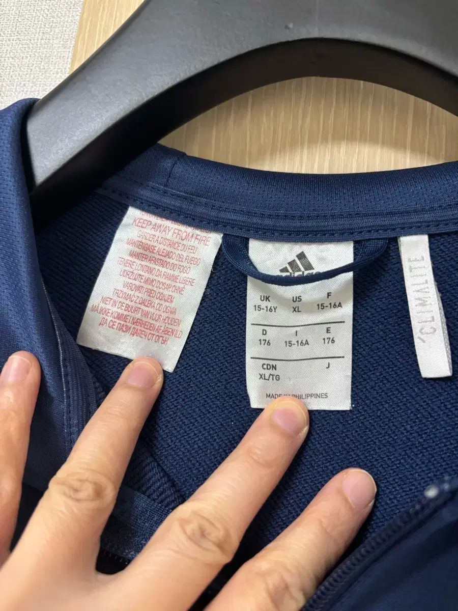 アディダス ジャージ トラック ジャケット 女性 キッズ メンズ すべて その他 セットアップ レディース