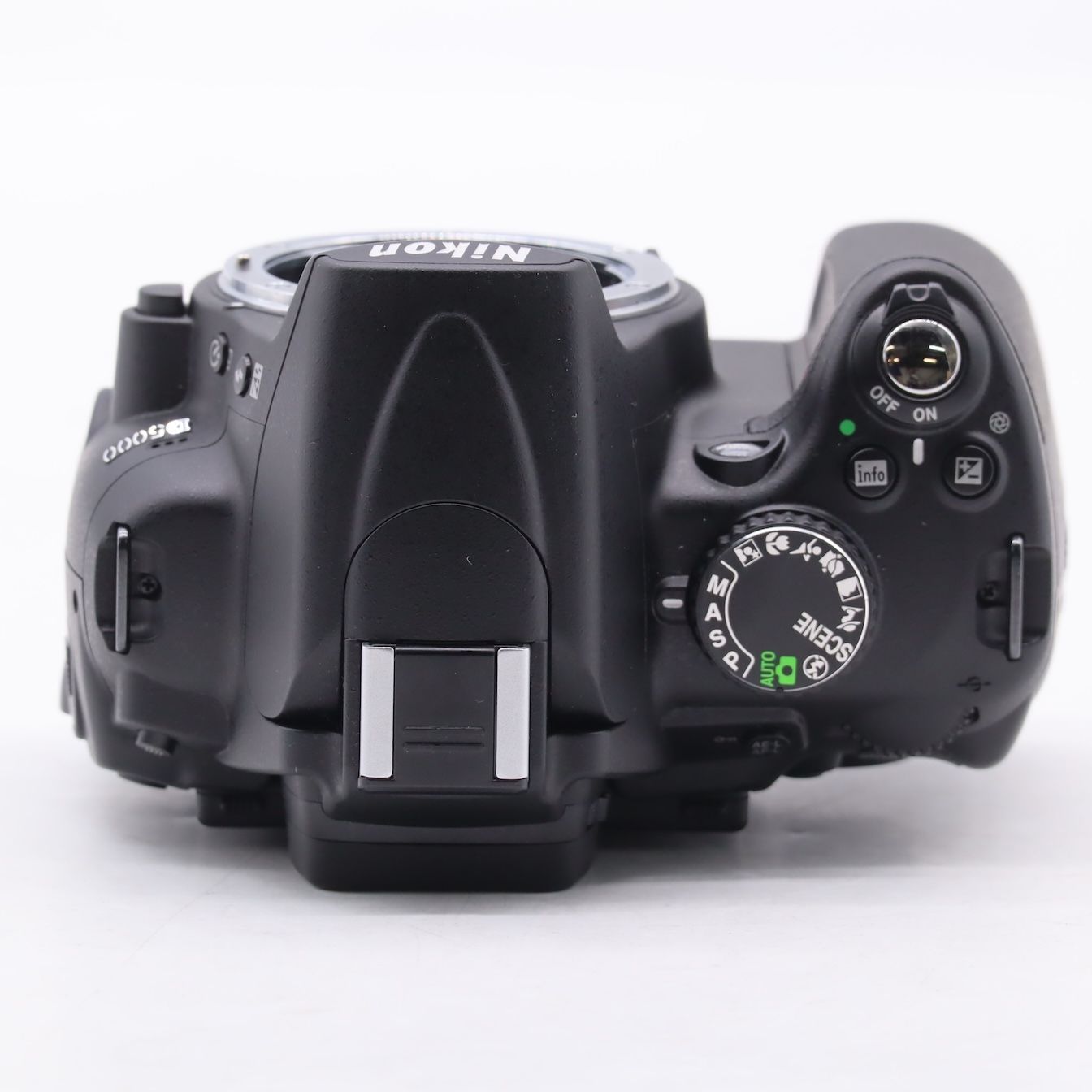 新品級】ショット数「201回」Nikon ニコン D5000 ボディ - メルカリ
