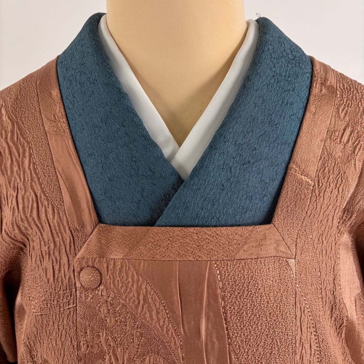 道行 身丈101cm 裄丈67cm 和装コート 角衿 草花 地紋 茶色 正絹
