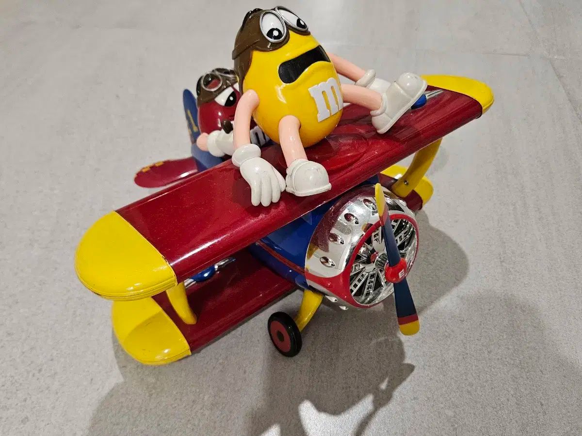 ディスペンサー エムアンドエムズ ビンテージ品 飛行機型 m&m's 訳