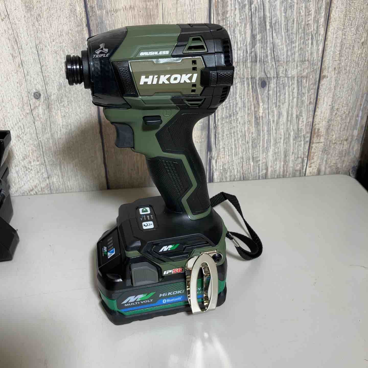 フォレストグリーン