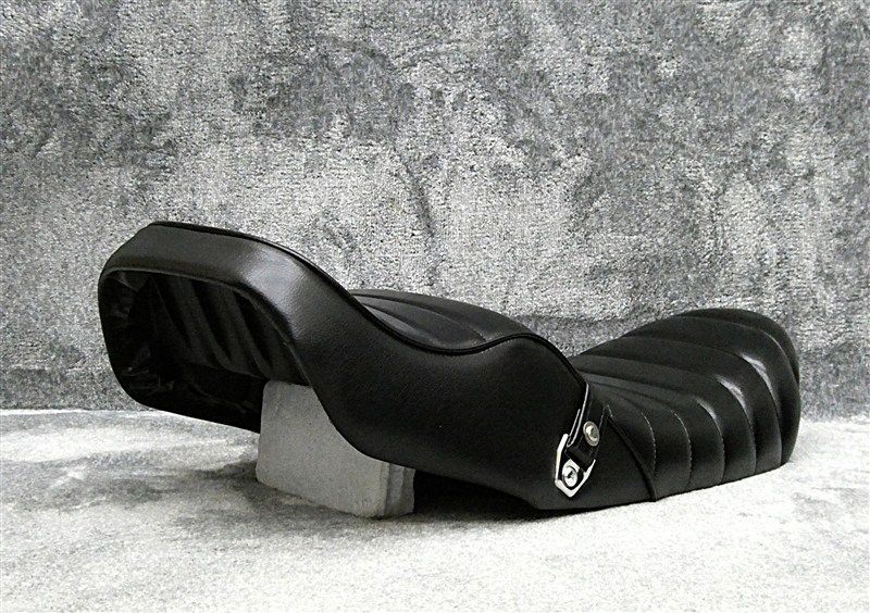 XJ400 黒皮 タックロールシート ブラックXJ400D XJ400E XJ550 あんこ抜き ローダウン4GO 完成品 段シート へっぽこ社長 BRIGHTFACE_UK