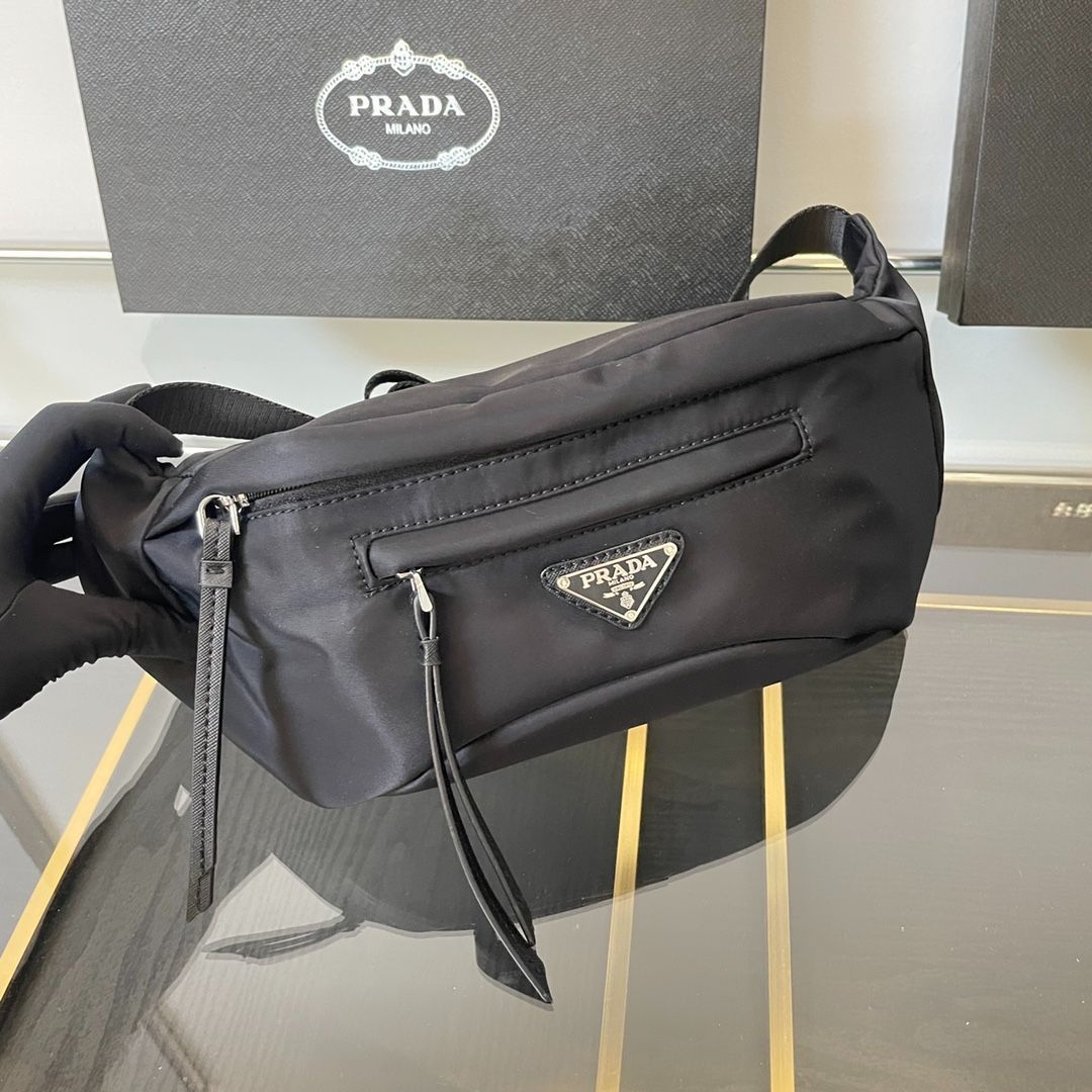 本日特価] TOP New 2024 高品質3点セット - Prada ウエスト