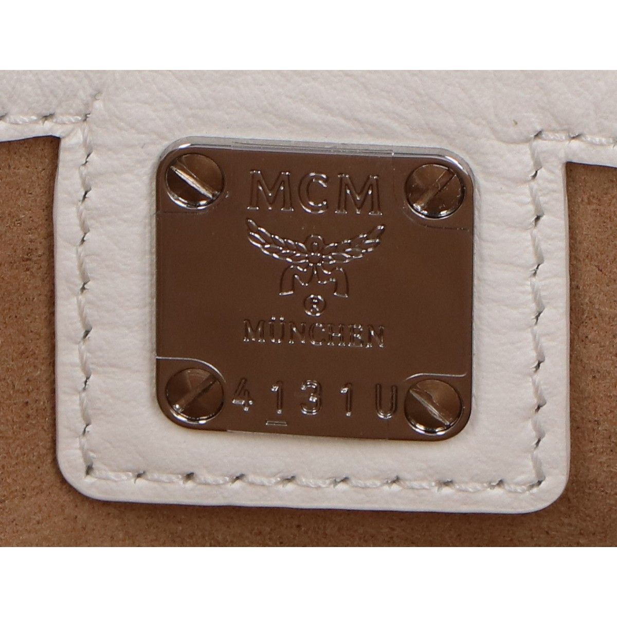 【美品】MCM エムシーエム　チェーンアクセ　ヴィセトスドラゴン MCM（エムシーエム）の「MCM/エムシーエム/〈パトリシア〉三