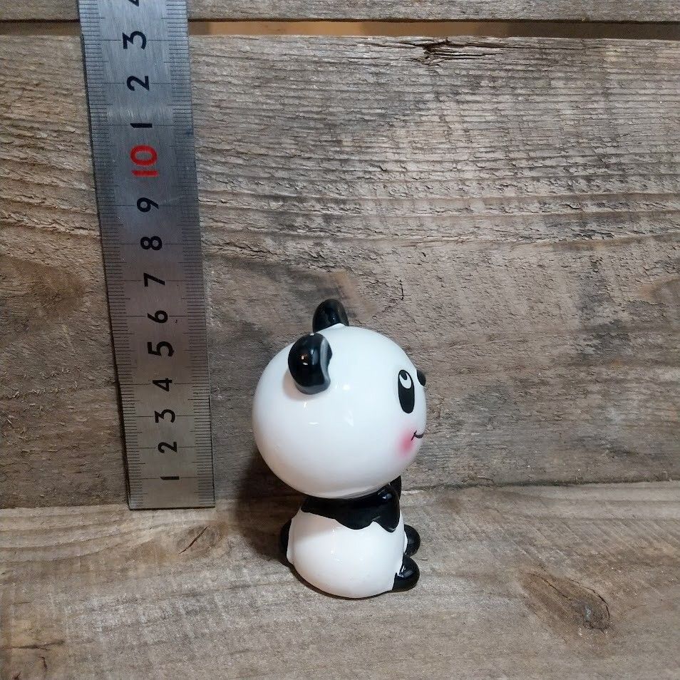 昭和レトロ】内藤ルネ・ベロ出し パンダ 貯金箱 陶器人形 - メルカリ