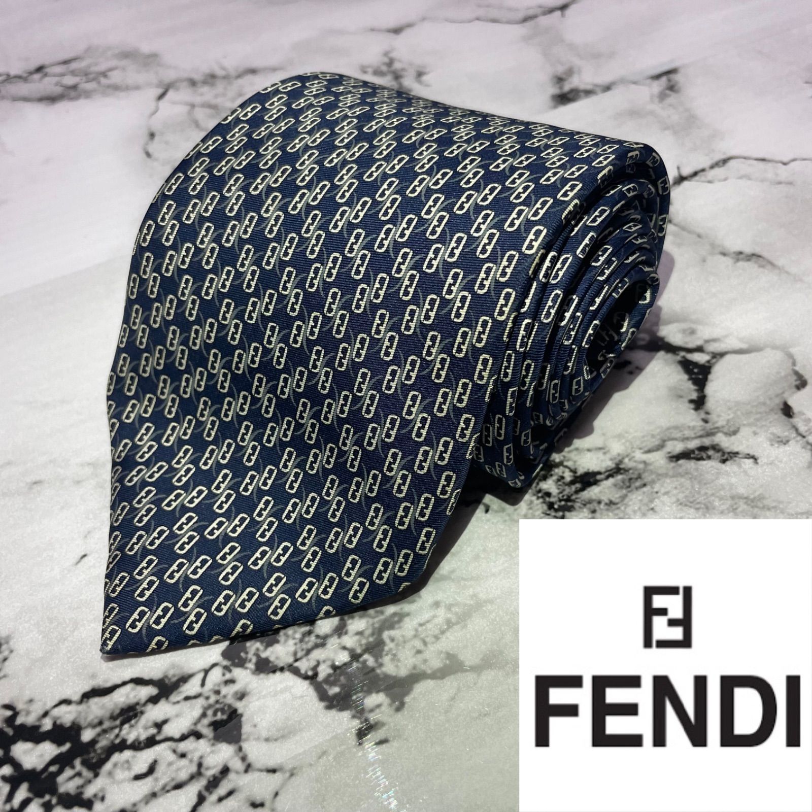 シルク100】FENDI フェンディ 高級ネクタイ ズッカ柄 難ありイタリア製