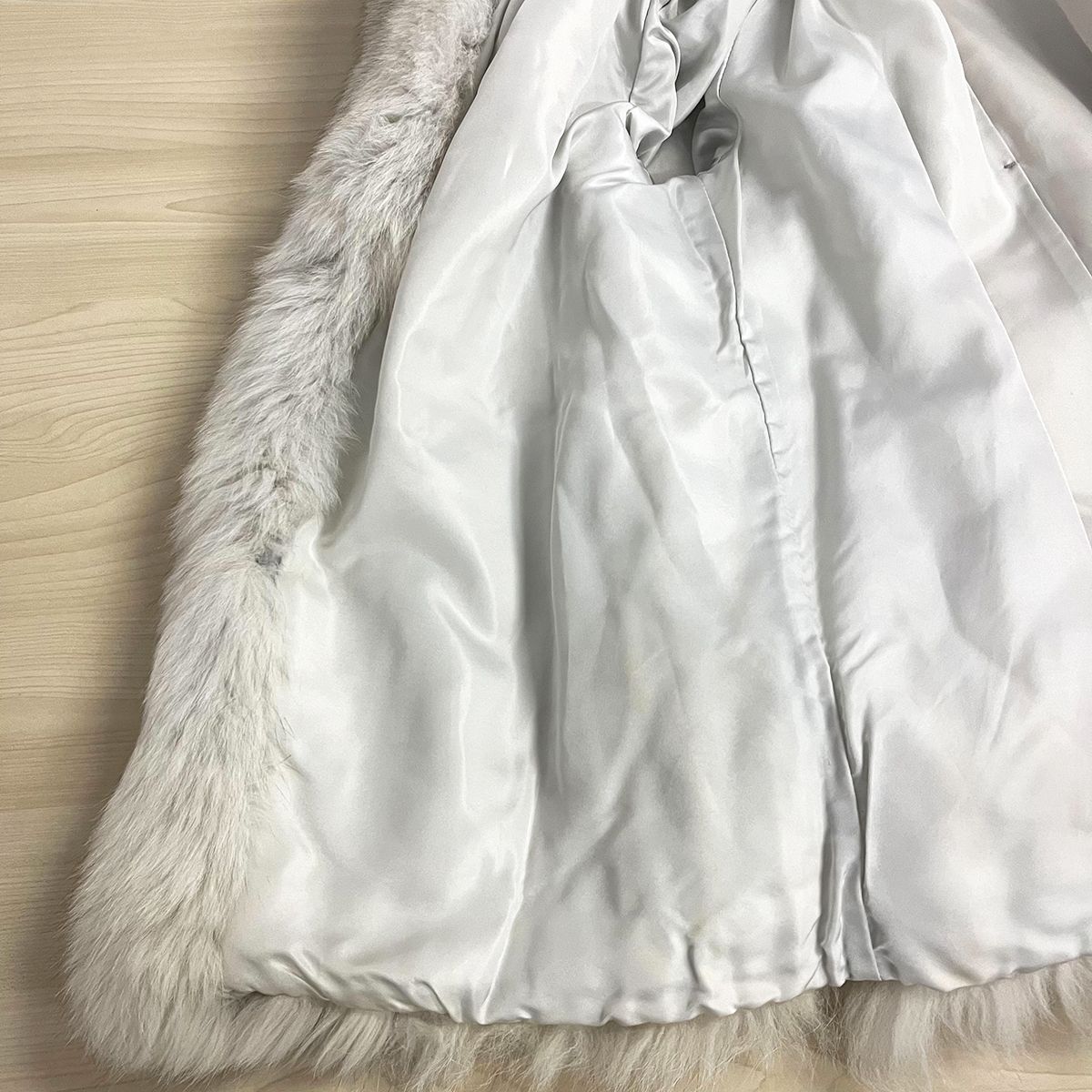 SAGA FOX サガフォックス Rambulton 毛皮 コート 銀サガ