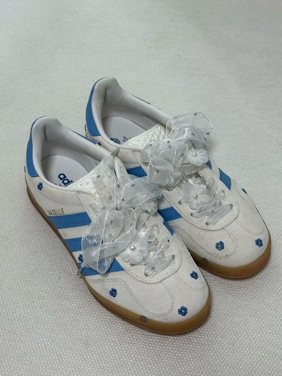 adidas(アディダス) ガゼル フラワー 刺繡 250 サンバ