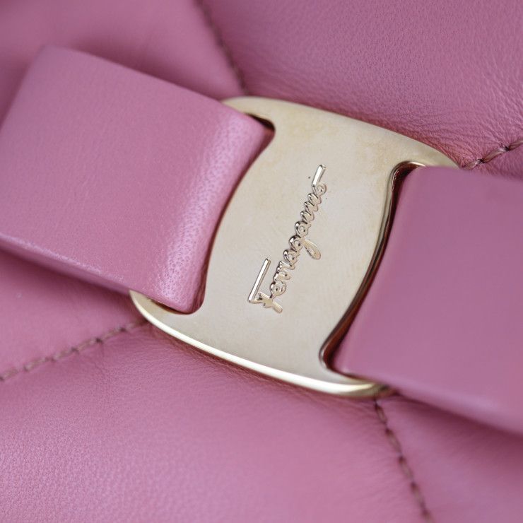 サルヴァトーレフェラガモ 21 E743 ショルダーバッグ Salvatore Ferragamo - サルヴァトーレフェラガモ 21 E743 ショルダー