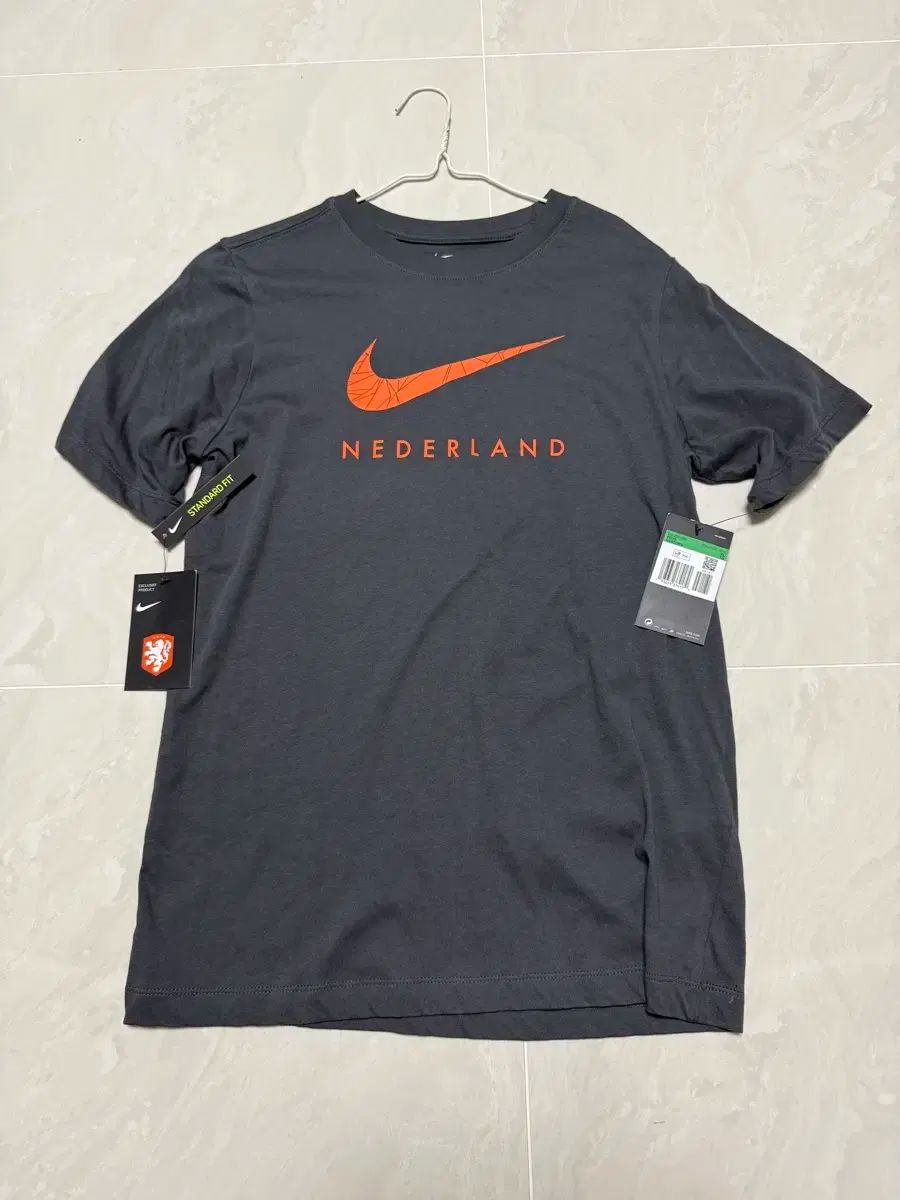 ナイキ キッズ 子供用 オランダ Tシャツ