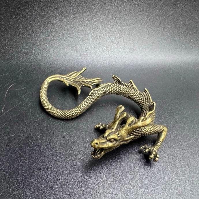 銅細工 龍 茶寵 風水 書道具 文房具 装飾品 工芸品 美術品 置物 銅 細工 蛟竜 茶台茶寵 文鎮 筆架 装飾品 工芸品 置物 - メルカリ
