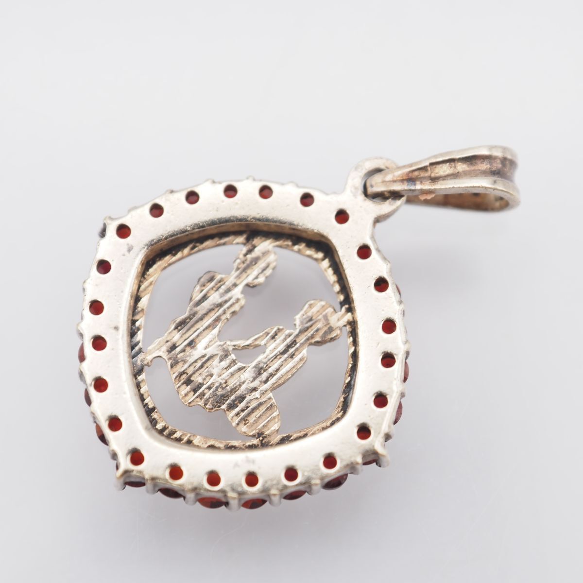 900刻印 ヴィンテージ ガーネット チャーム ペンダントトップ アンティーク 900刻印 ヴィンテージ ガーネット チャーム ペンダントトップ