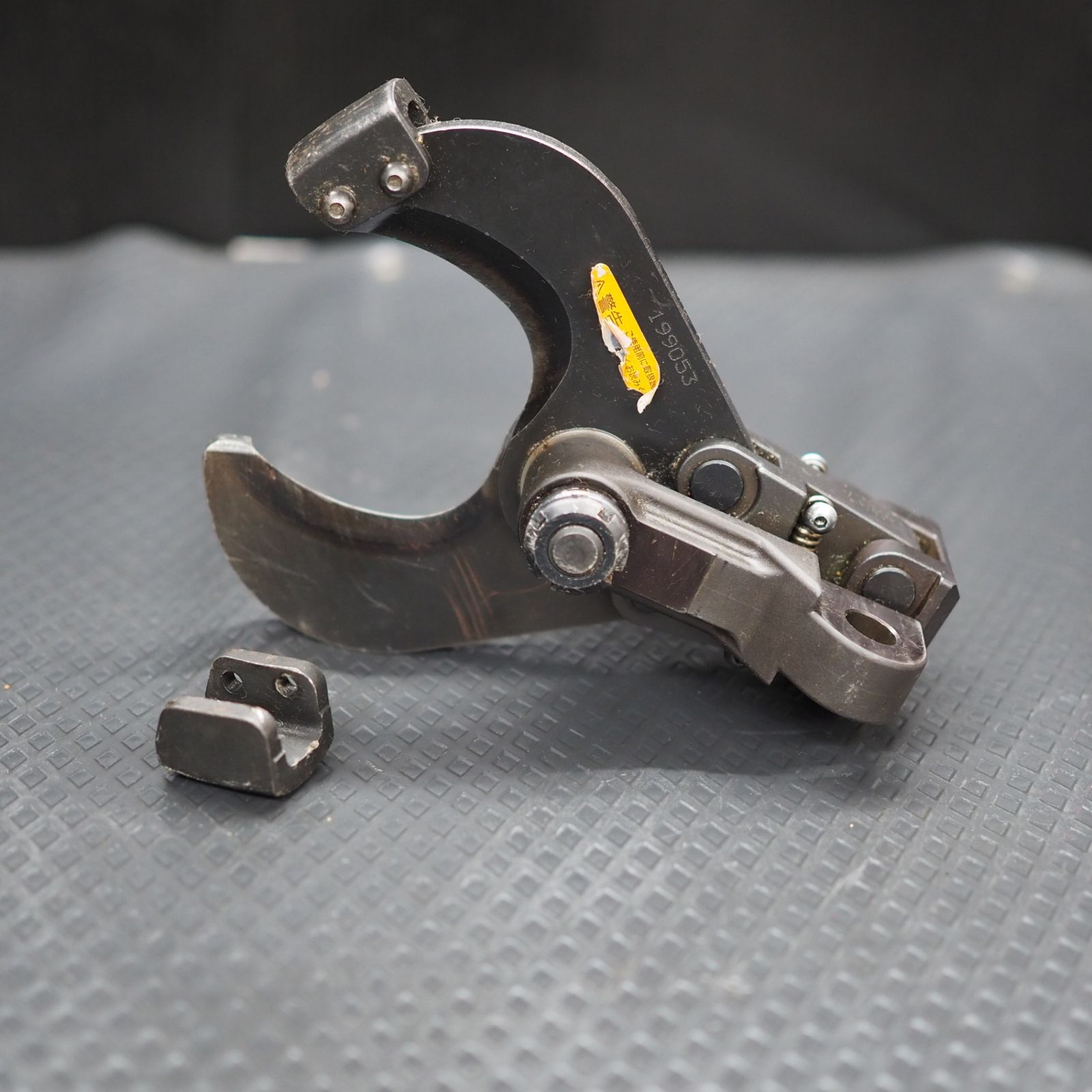 現状品 マキタ|makita 充電式圧着機 TC300DRG用 ケーブルカッタ A-69593 鴻巣店