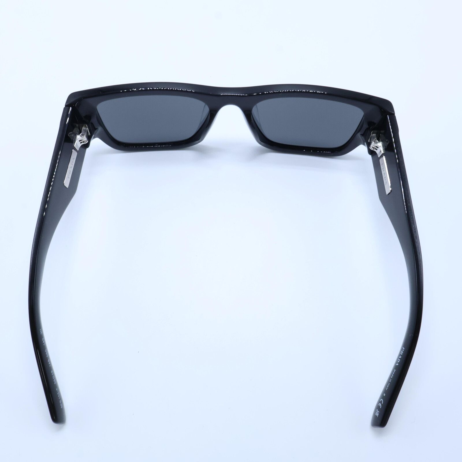 PRADA プラダ 【美品】SPR10Z-F 1AB-5S0 トライアングルロゴ