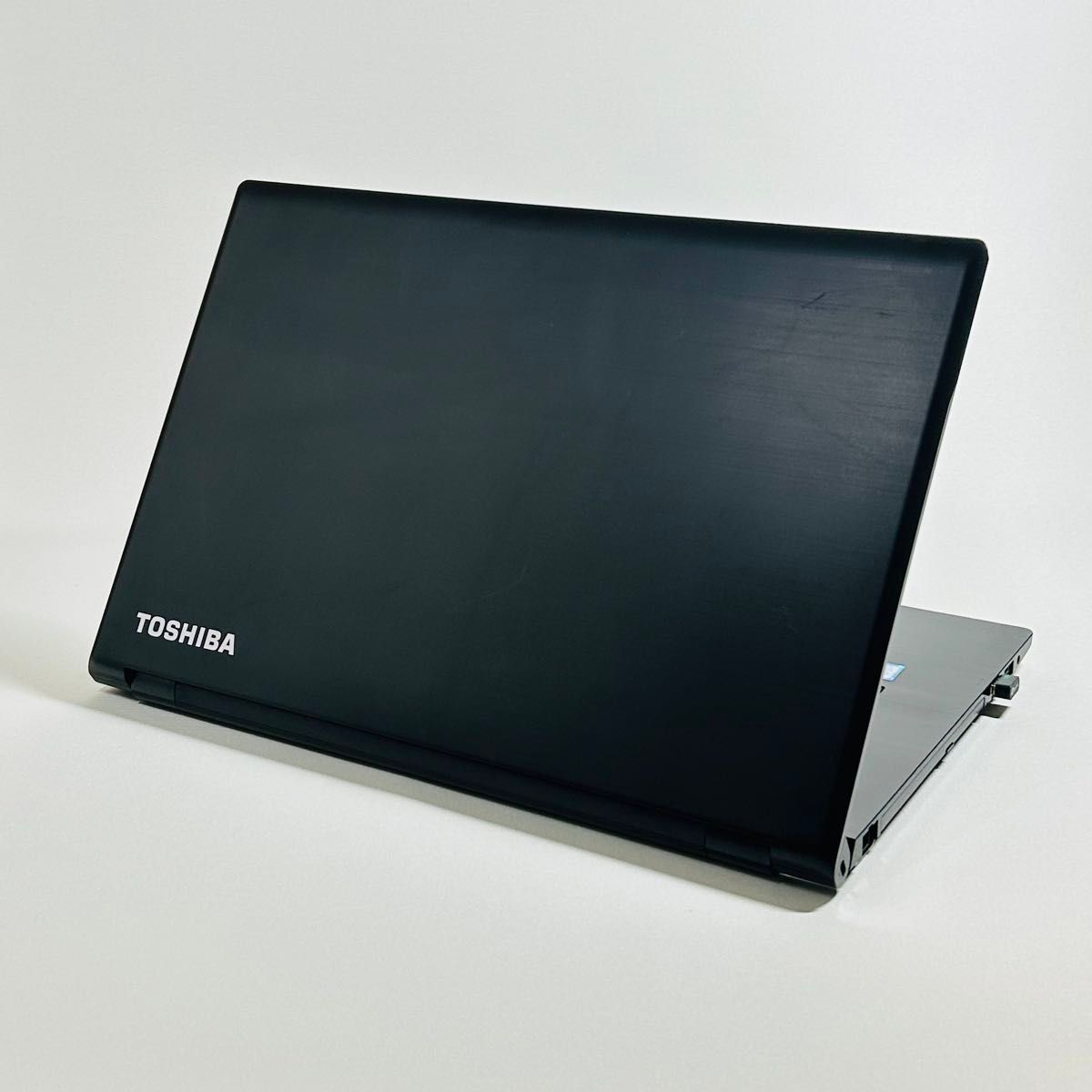 Windows11 オフィス付き 第8世代 core i7 16GB ノートパソコン