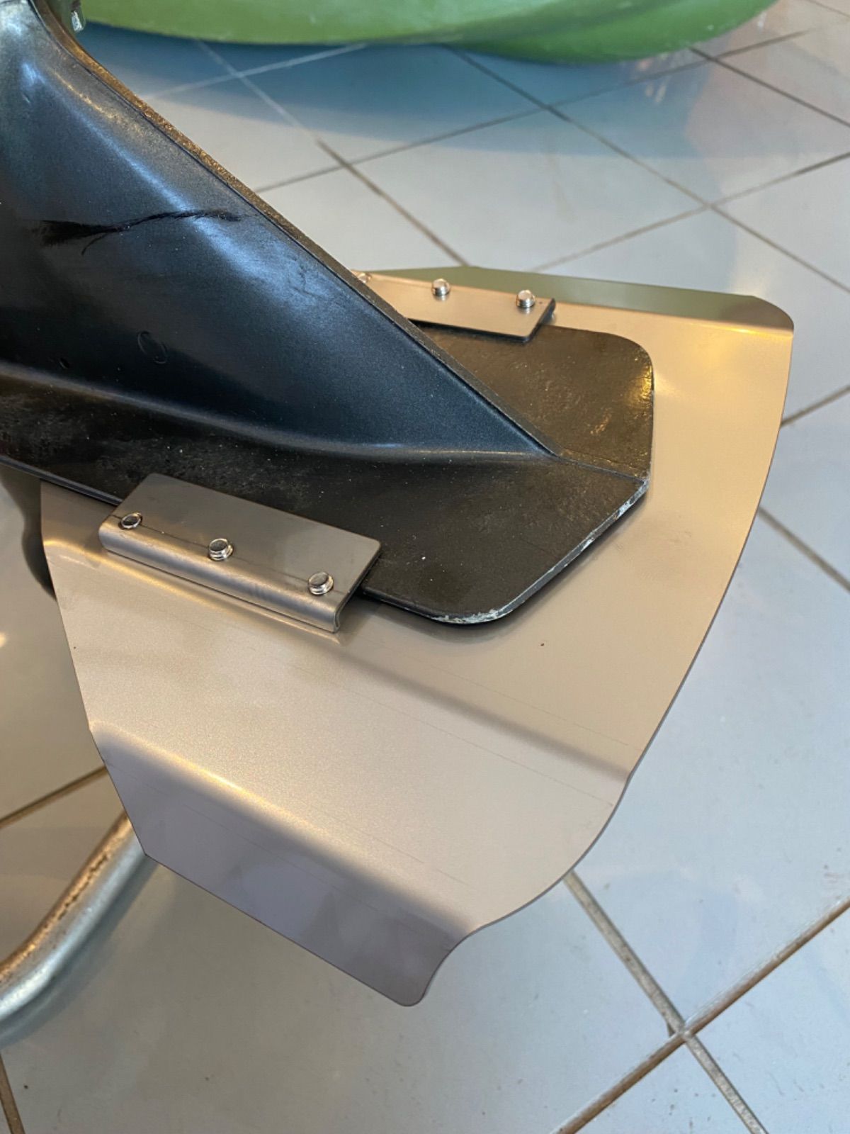 SUZUKI スズキ DT5 DT6 DT8 船外機用 スタビライザー 穴あけ不要