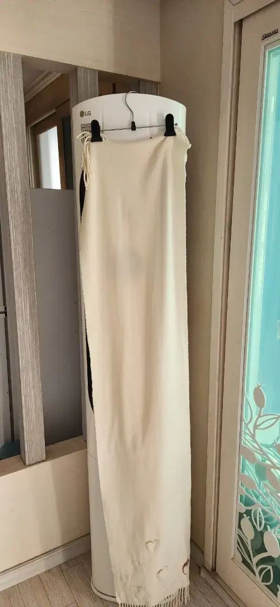 ブランド Moschino アイボリー ロング マフラー