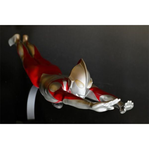 ウルトラマン フィギュア メガソフビ 飛行形態 ( シン