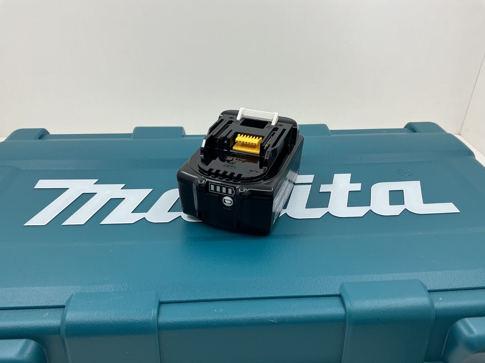 マキタ 充電式ベルトサンダー9mm