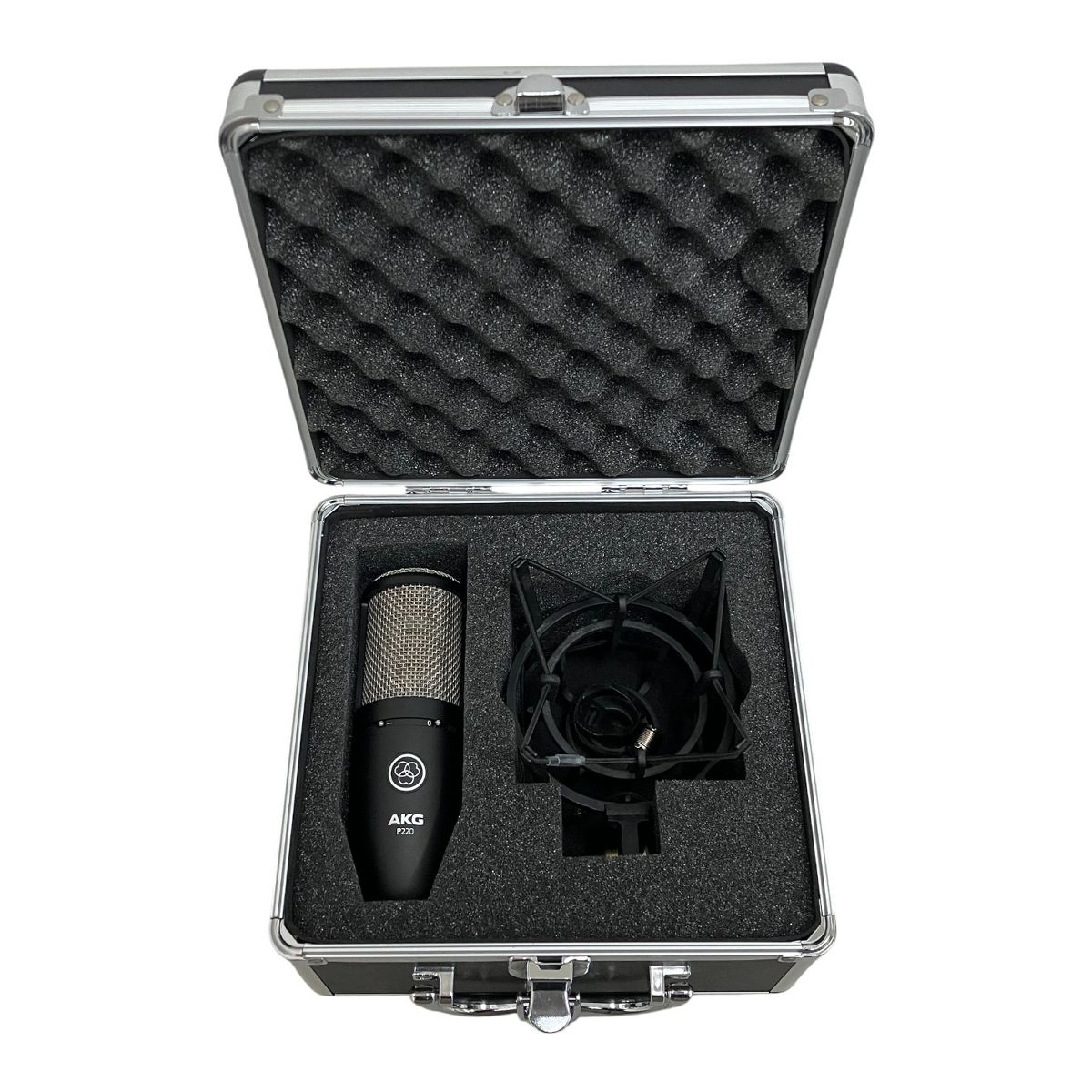 AKG P220 コンデンサーマイク ショックマウント、ハードケース付き