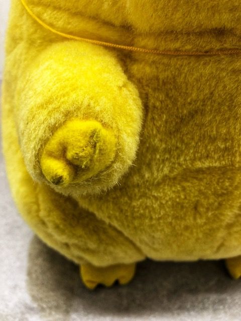 ピカチュウ ぬいぐるみ 1/1サイズ 初代 TOMY 【G0670-007】108 ピカチュウ ぬいぐるみ 1/1サイズ 初代 TOMY 【G0670-007】108