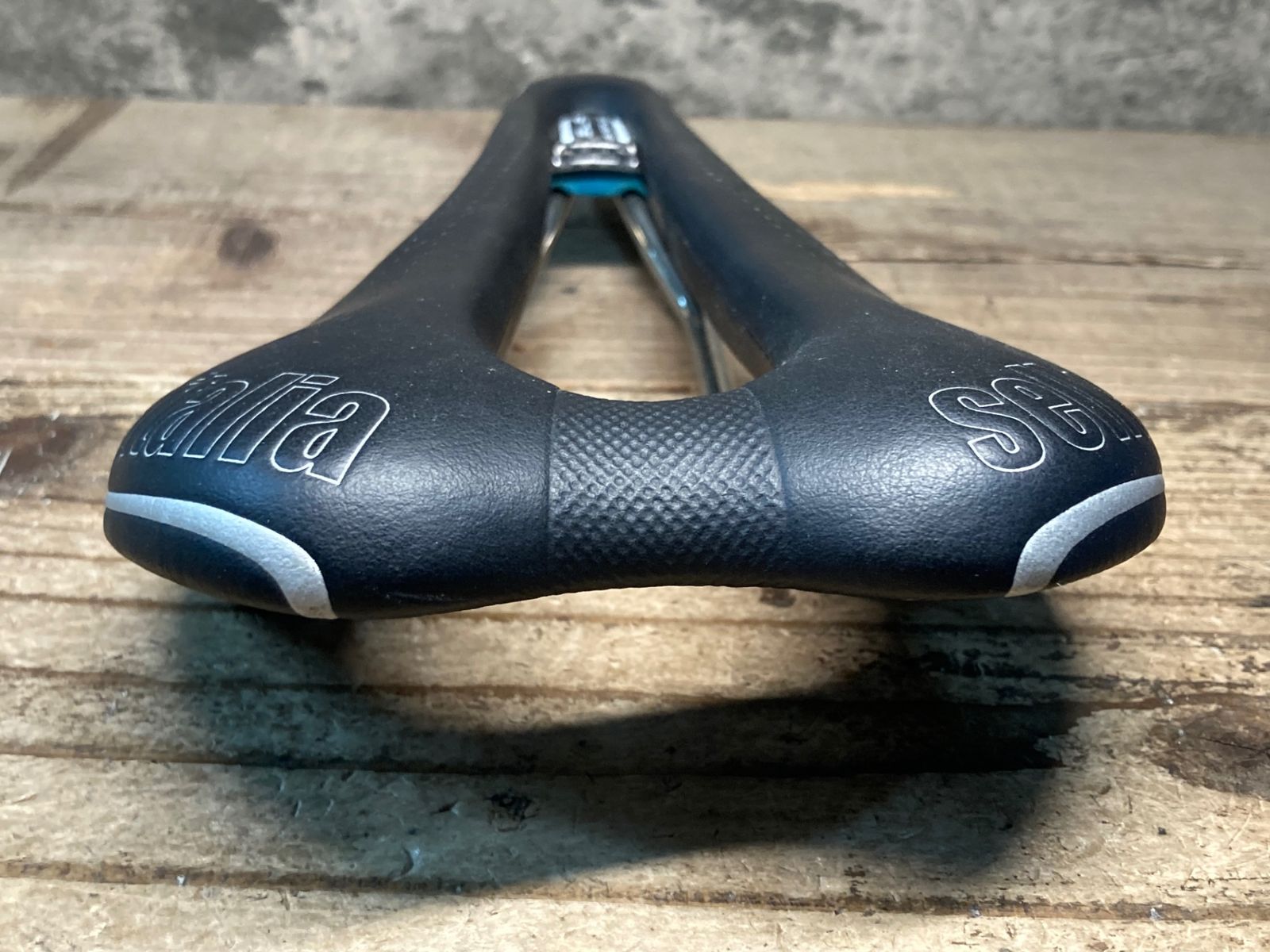 セライタリア selle