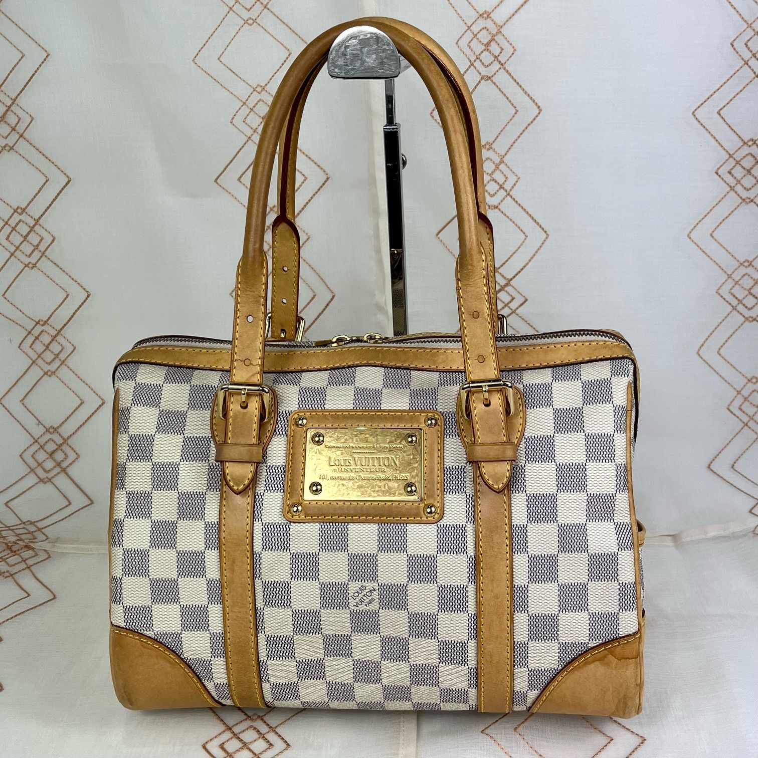 ☆良品☆ LOUIS VUITTON ルイヴィトン ハンドバッグ ダミエ バークレー N52001 アズール ダミエアズール キャンバス プレート  PVC レザー ホワイト ベージュ レディース B-102 - メルカリ