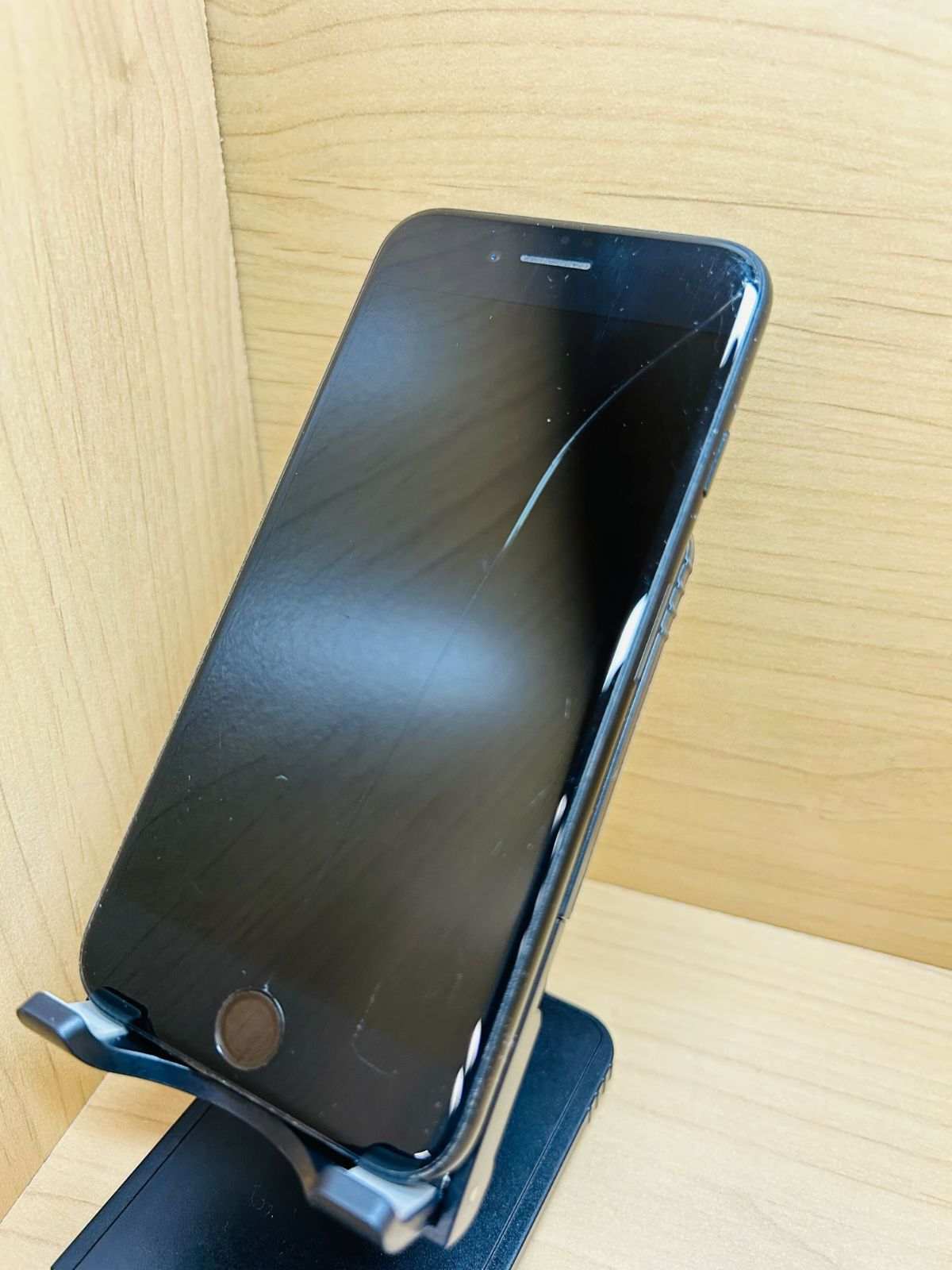 74010】【画面割れ】【SIMロック解除済】iPhone 高品質 SE 第2世代