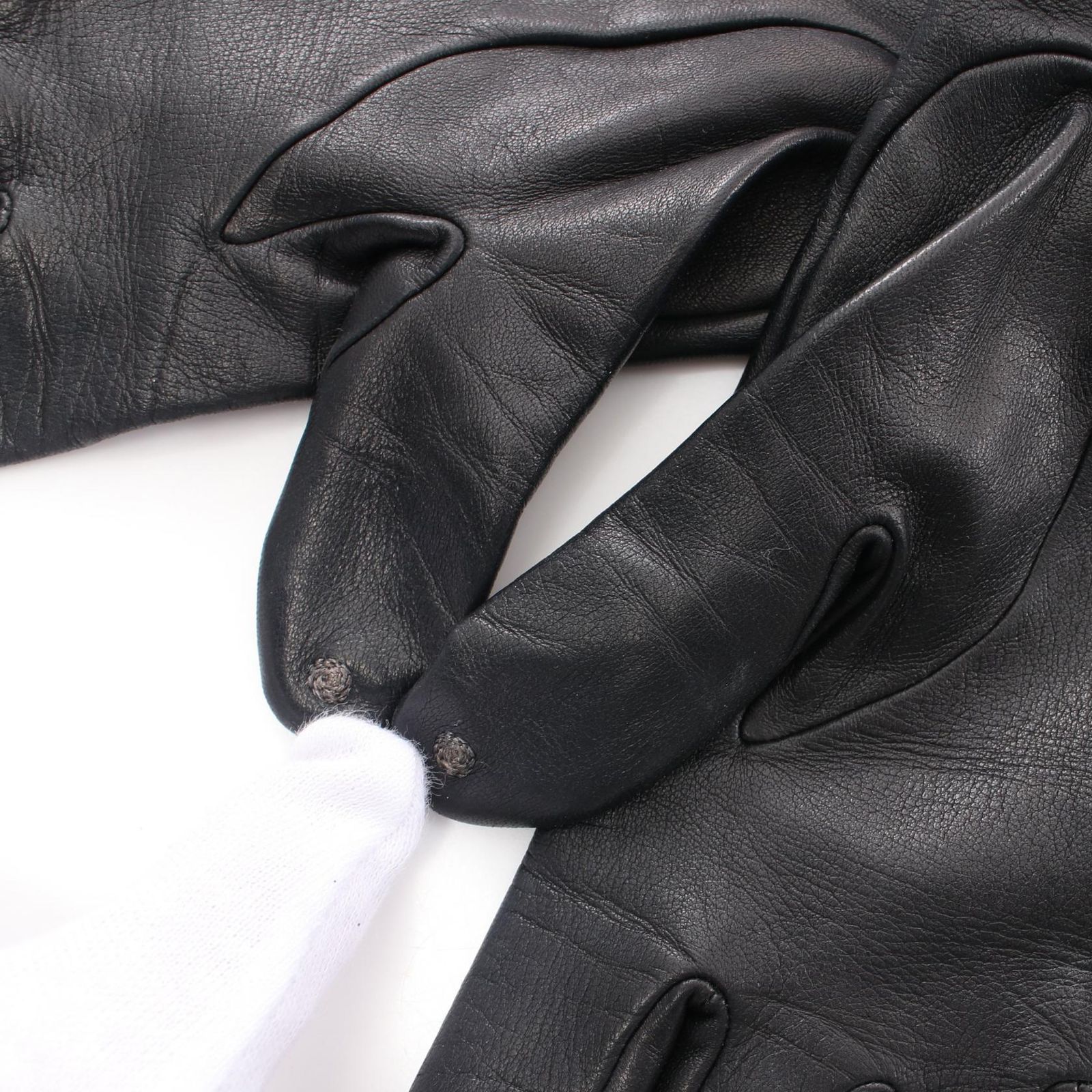 【美品】HERMES エルメス　黒 レザー手袋　ラム革　手袋　グローブ 美品】HERMES エルメス 黒 レザー手袋 ラム革 手袋 グローブ 美品