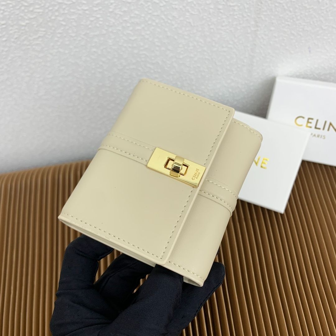 新品未使用】セリーヌスモール トリフォールドウォレット 新品未使用】セリーヌスモール トリフォールドウォレット