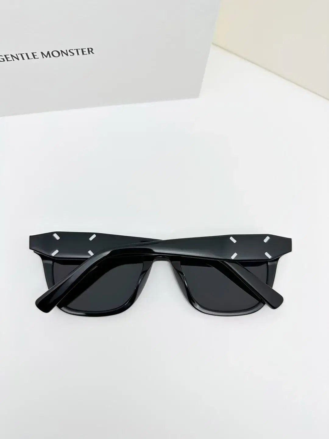 メゾンマルジェラ　ジェントルモンスター　サングラス　 確実正規品　mm110 Maison Margiela - MM110 01 | Gentle Monster