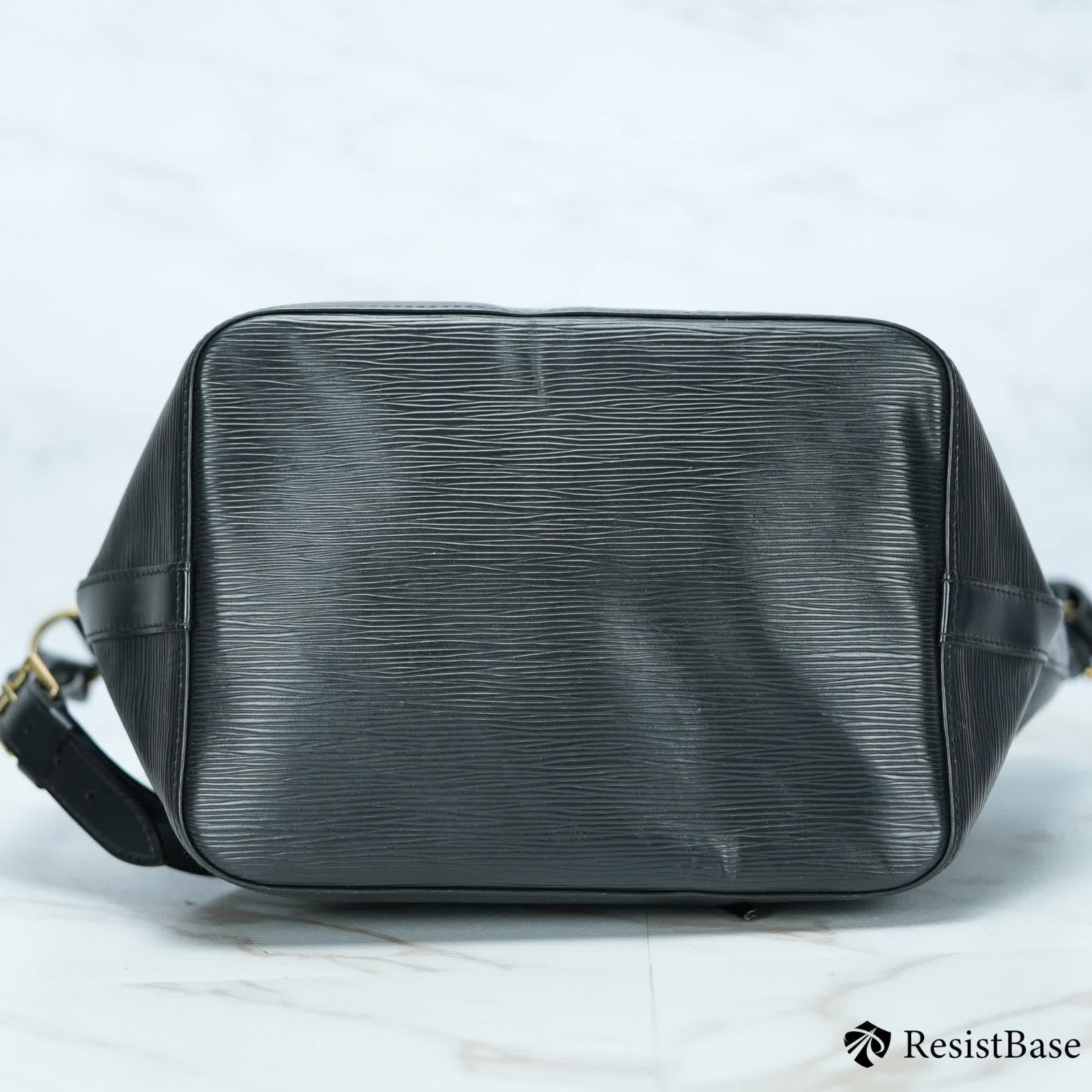 ✨美品✨ ルイヴィトン エピ プチノエ ブラック 巾着バッグ ルイヴィトン LOUIS VUITTON プチノエ 巾着 ショルダーバッグ