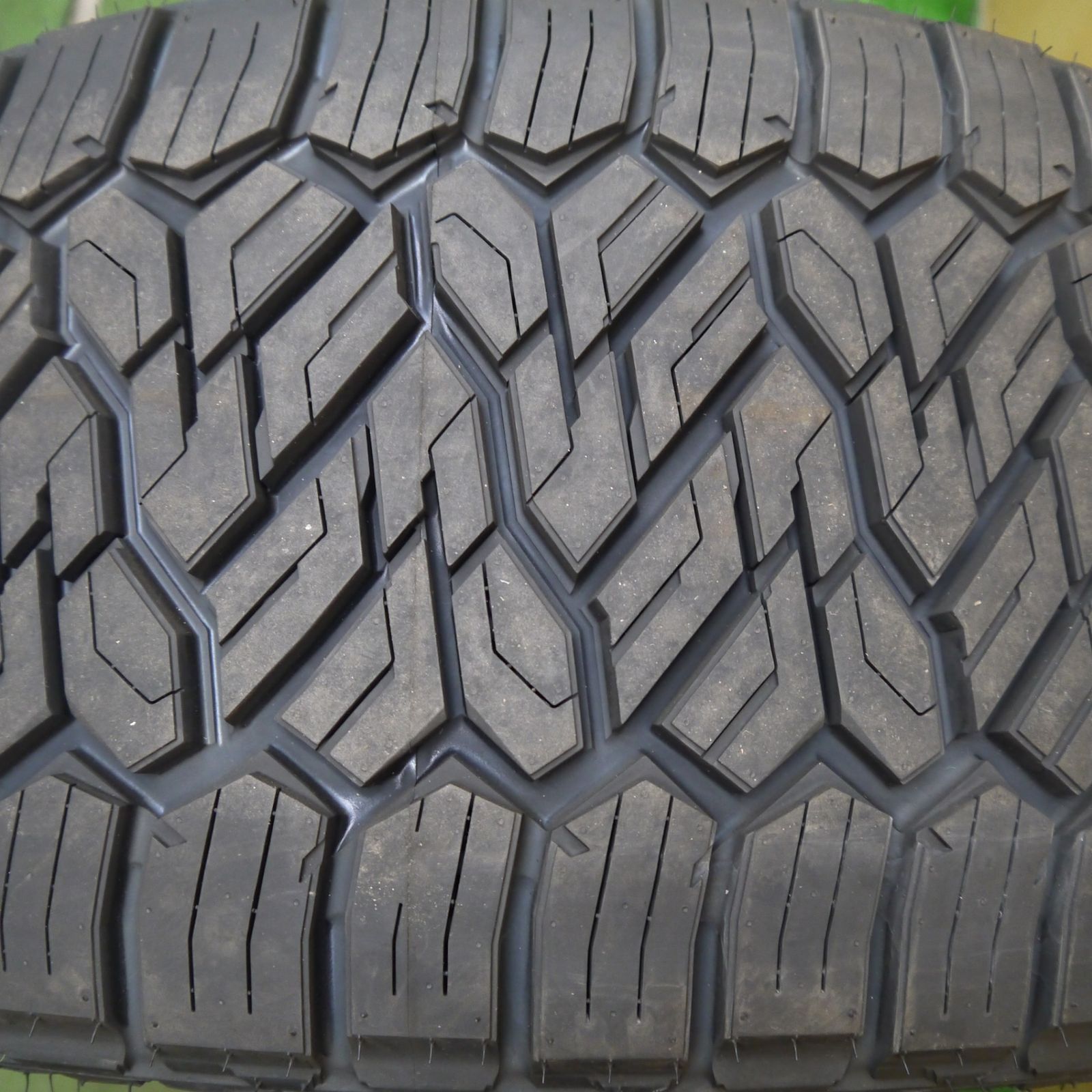 送料無料、２０１４新作！  24年 1本 305 40R22 ニットー RECON GRAPPLER A T タイヤ 22インチ ランクル 100 200 等 5081806Hノタ 送料無料の商品多数！