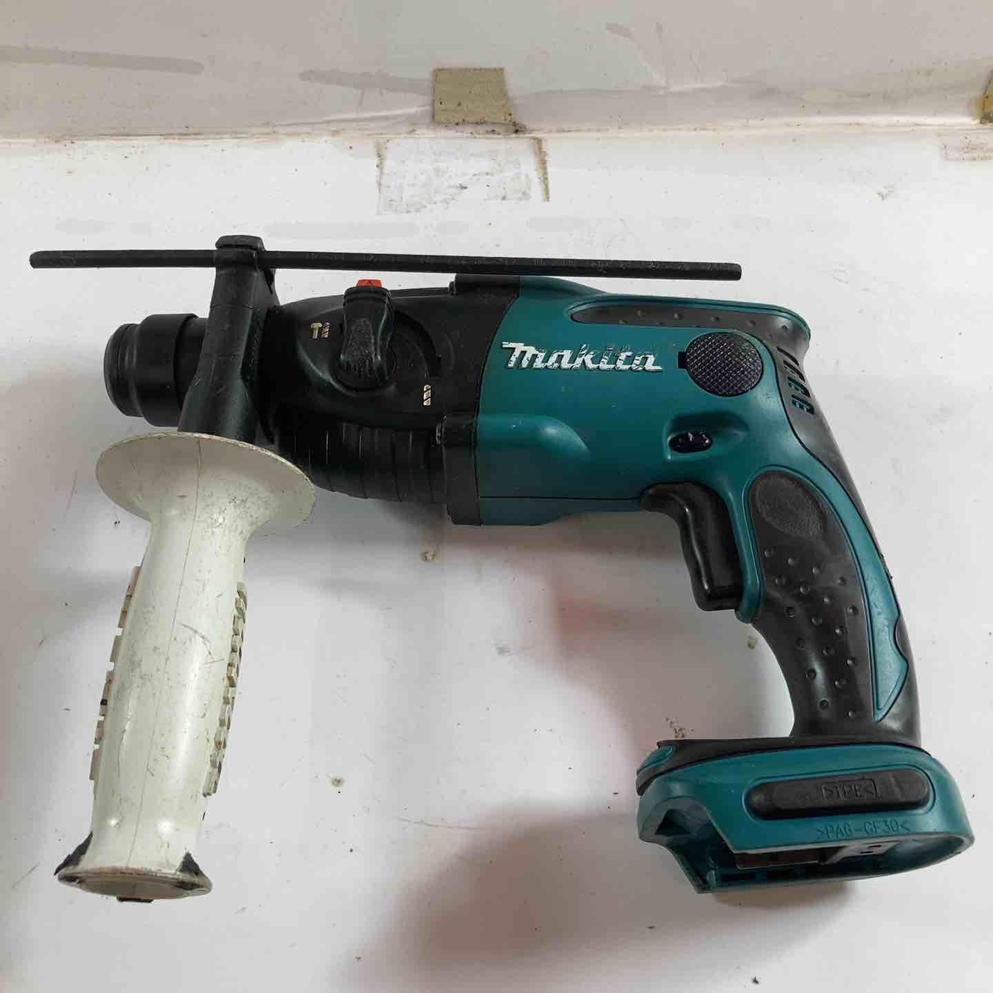◇マキタ(makita) コードレスハンマドリル HR162DZK【川崎店】