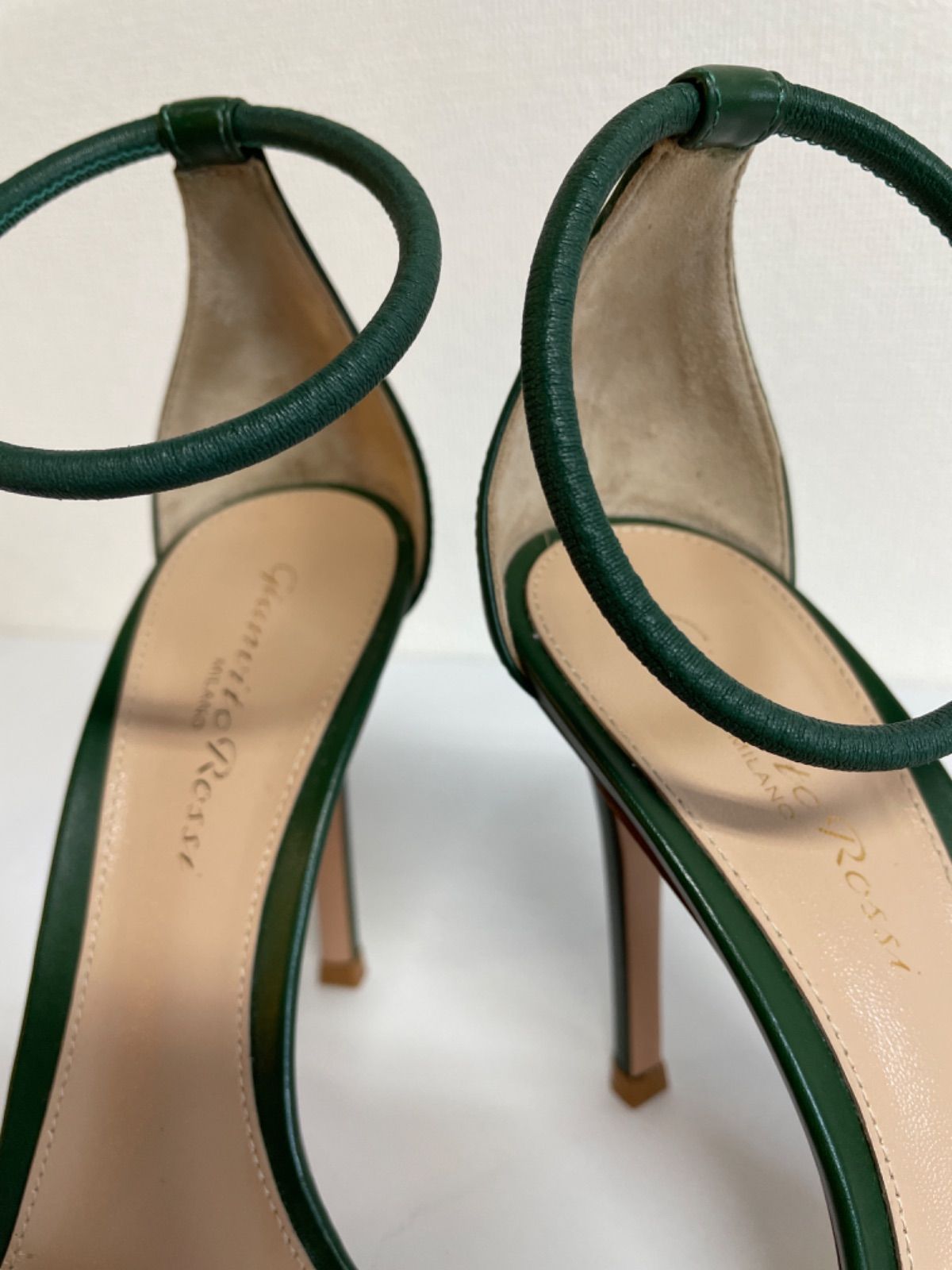 Gianvito Rossi(ジャンヴィトロッシ)サンダル 未使用品-