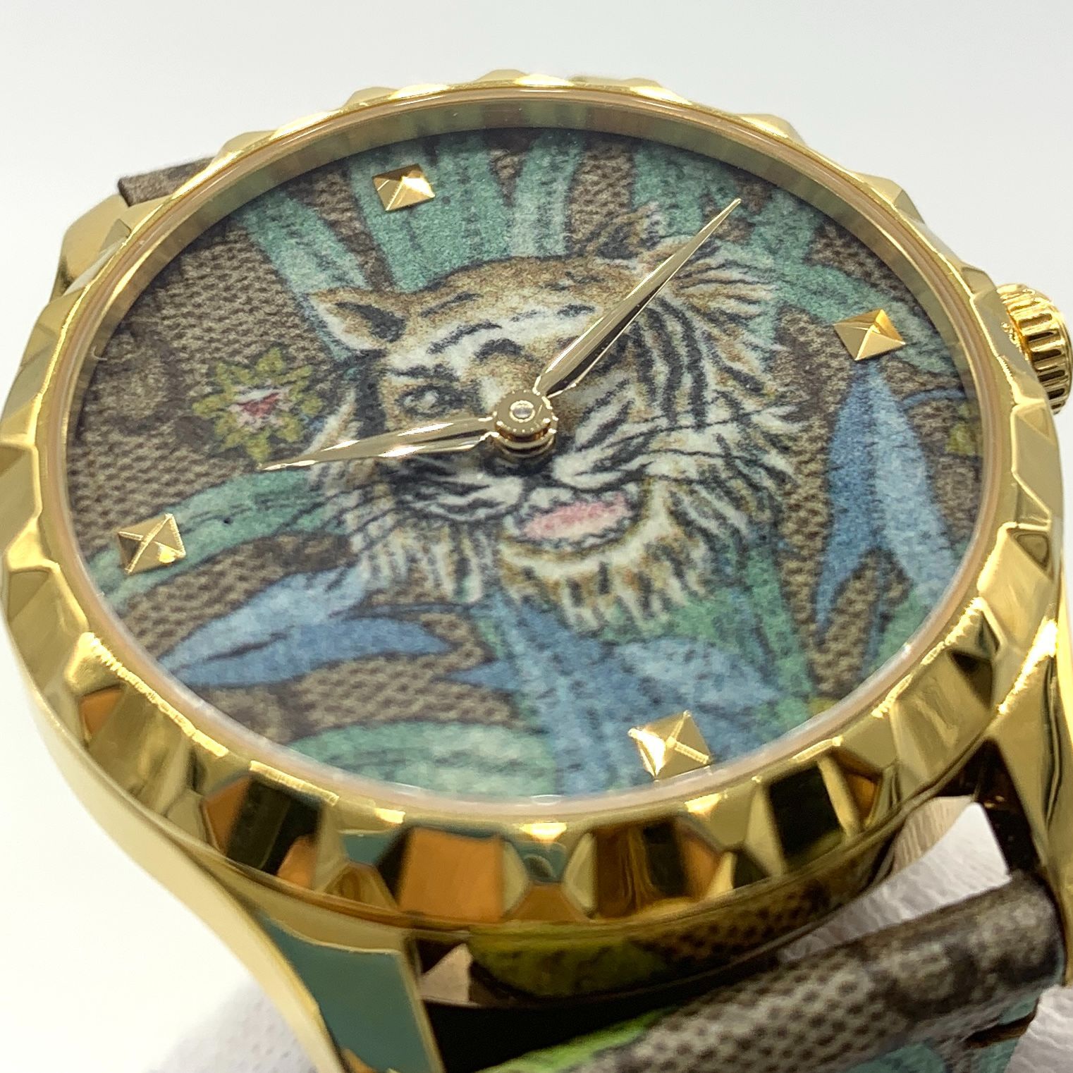 ▽【稼働品】GUCCI/グッチ Gタイムレス 126.4 クオーツ 総柄文字盤