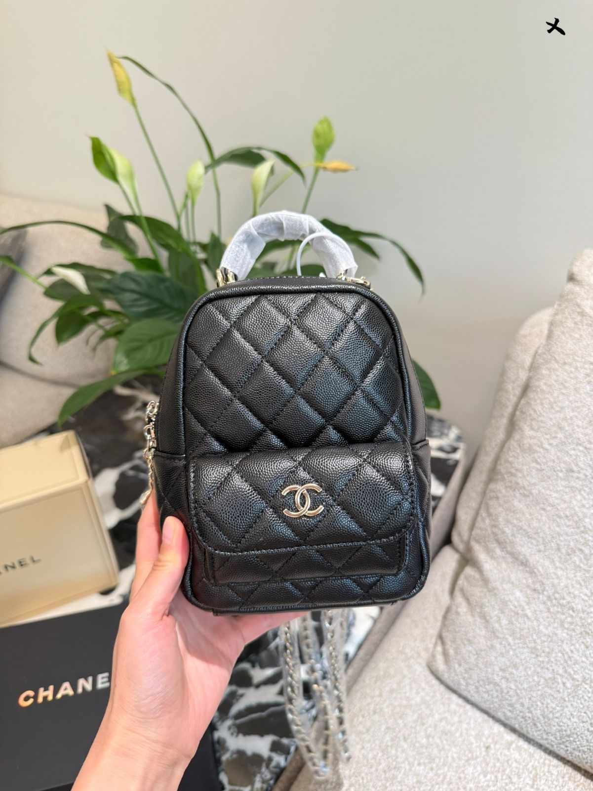 【CHANEL】25P アクセサリー感覚で★ シャネル ミニバックパック 25P》アクセント♪【CHANEL】シャネル ミニバックパック