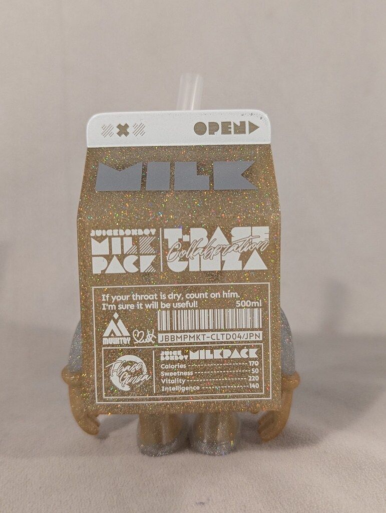 MUUKTOY ジュースボックスボーイ MILK PACK T-BASE銀座限定カラー 金