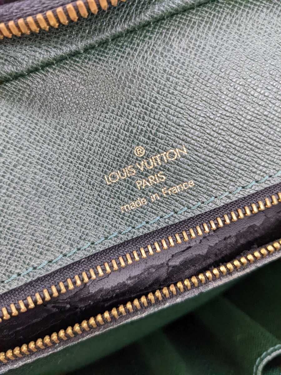 LOUIS VUITTON ルイヴィトン エピ ポルト ドキュマン