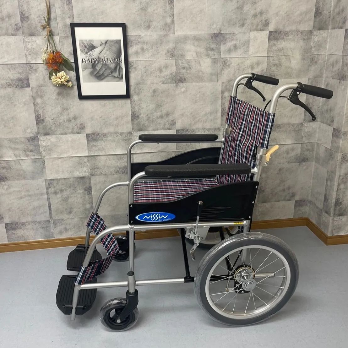 日進医療器 介助式車椅子 NEO-2 ノーパンクタイヤ NISSIN imgrc0158086093.jpg