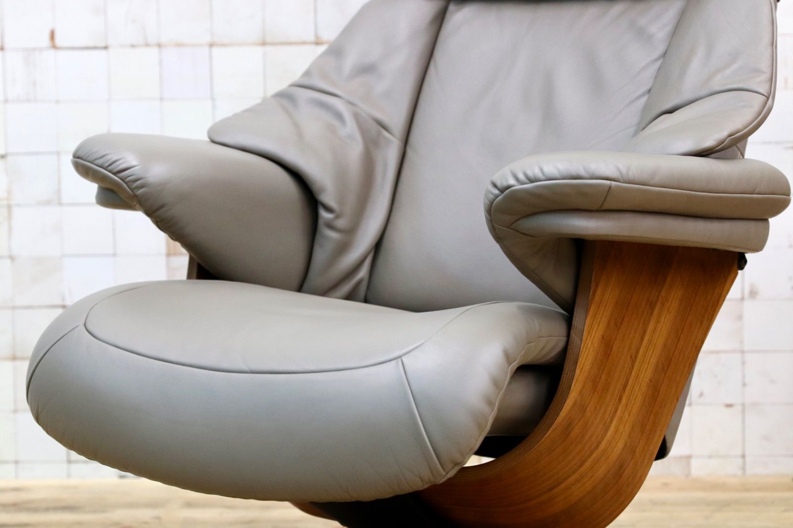 ザファースト リクライニングチェア