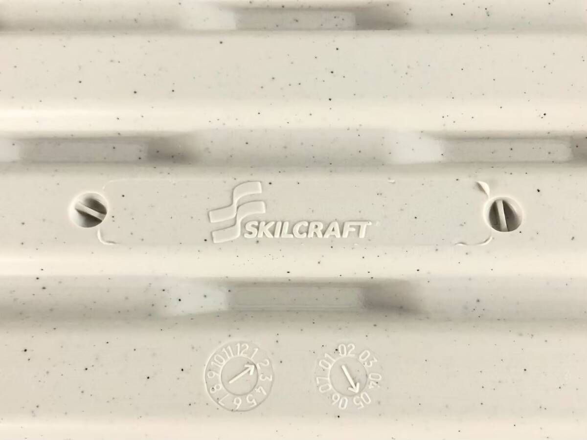 フォールディングテーブル