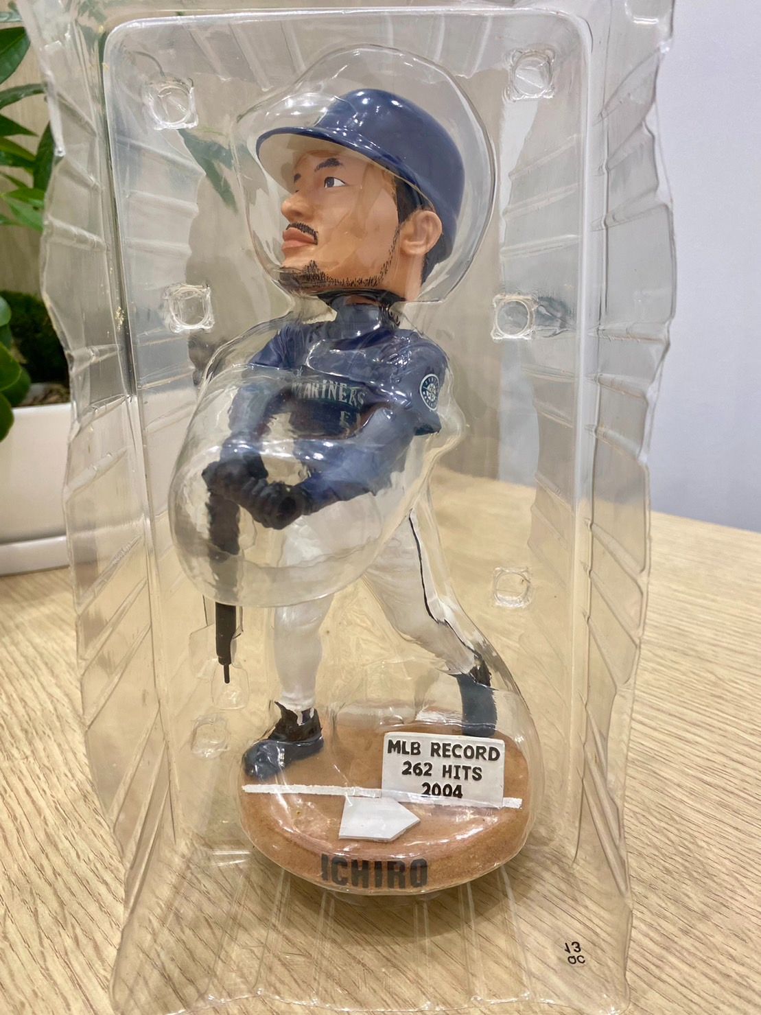 イチロー 2004年 262本最多安打達成記念 ボブルヘッド フィギュア