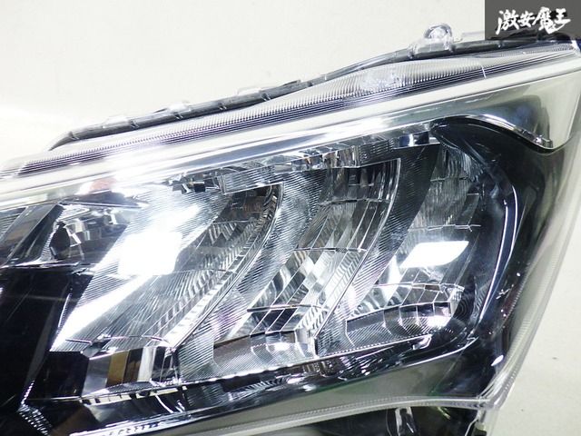 トヨタ 純正 M900A M910A ルーミー 後期 LED ヘッドライト